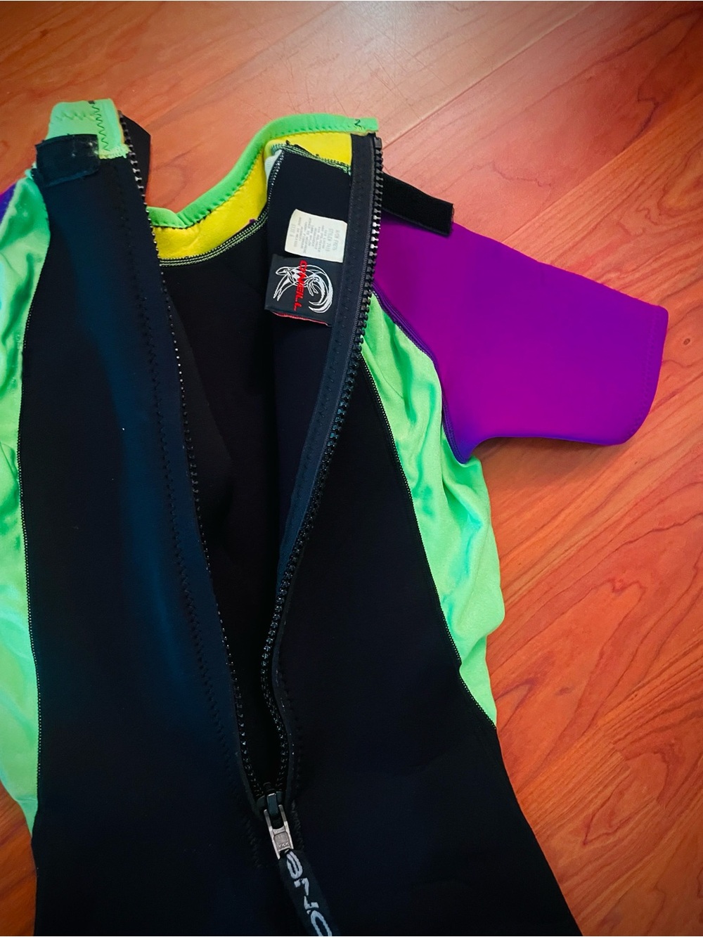 Vintage 90s O'Neill Wetsuit Shorty Springsuit Surf Neon Green Purple Women’s 6 - Picture 10 of 12